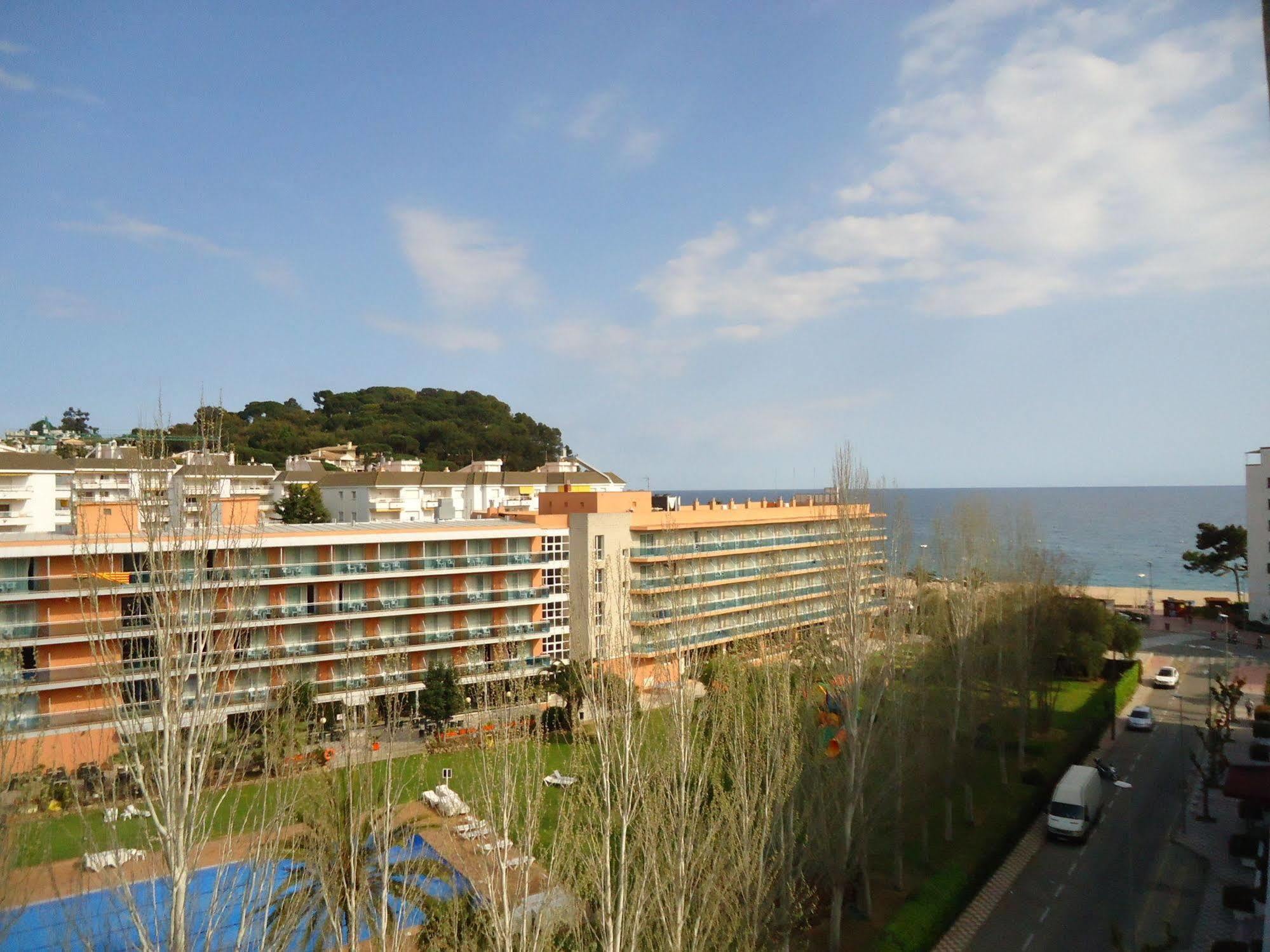 Alva Park Fenals - Familiy Resort Lloret de Mar Dış mekan fotoğraf